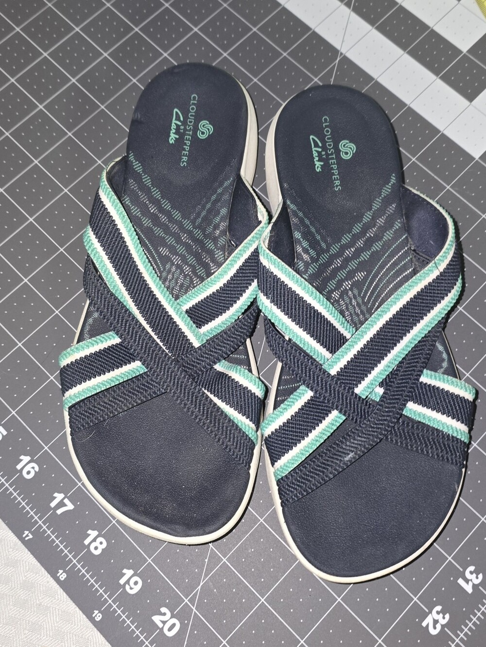Clarks Cloudsteppers Navy and Teal Crisscross Slide Sandals Sz.7